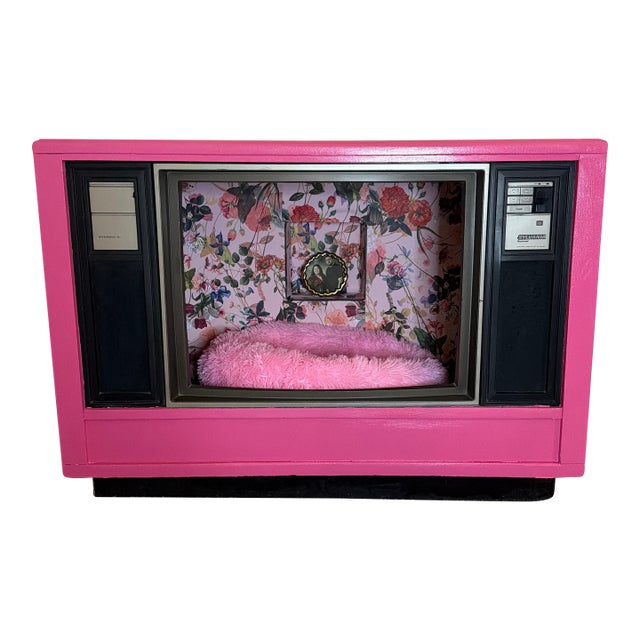 1950s Retro Tv Pet Bed For Sale