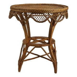 Vintage Wicker Rattan Side Table with Scalloped Edge, 1960s For Sale
