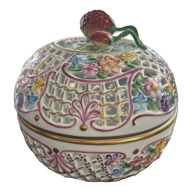 Porcelain Reticulated Box For Sale