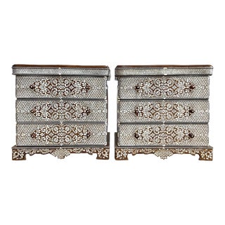 1990s Pair of Mother of Pearl Inlaid Moorish Style Nightstands With Drawers For Sale