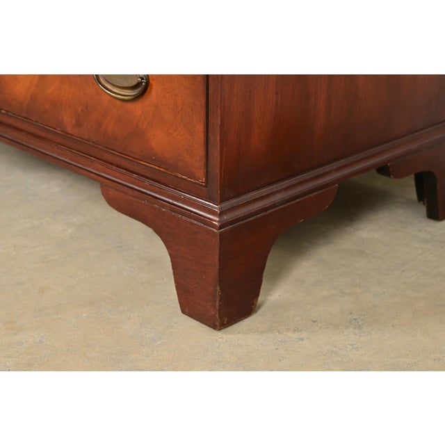 Henredon Georgian Flame Mahogany Highboy Dresser, Circa 1950s For Sale - Image 12 of 16