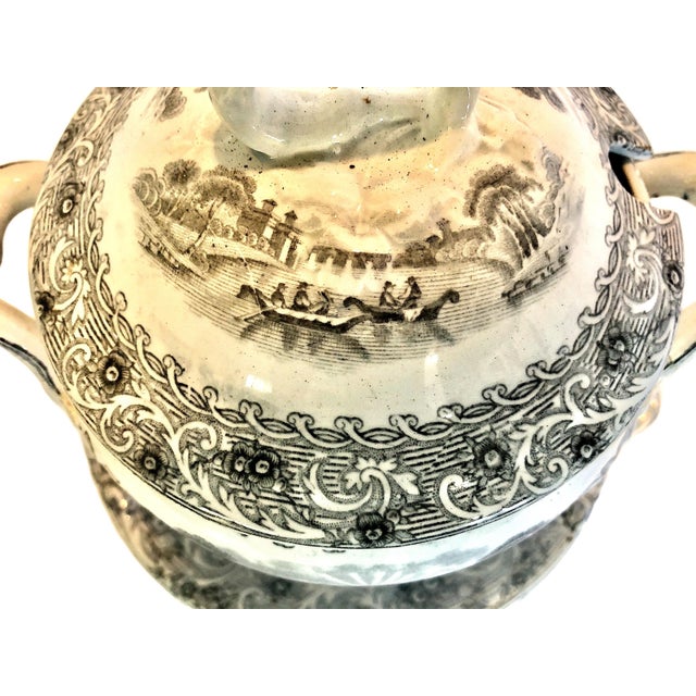 Staffordshire 19th-Century Covered Sauce or Gravy Tureen With Underplate For Sale - Image 10 of 12