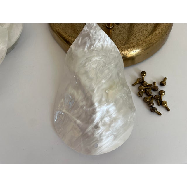 Mother of Pearl Lucite Leaves Lamp, C1970 For Sale - Image 9 of 12