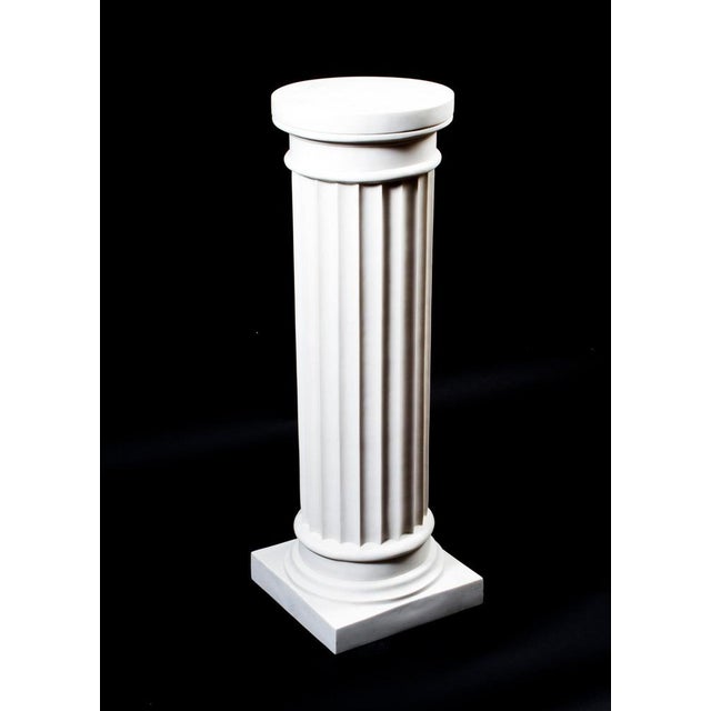 Marble Bust and Pedestal Depicting Roman Emperor Lucius Versus, Set of 2 For Sale - Image 11 of 18