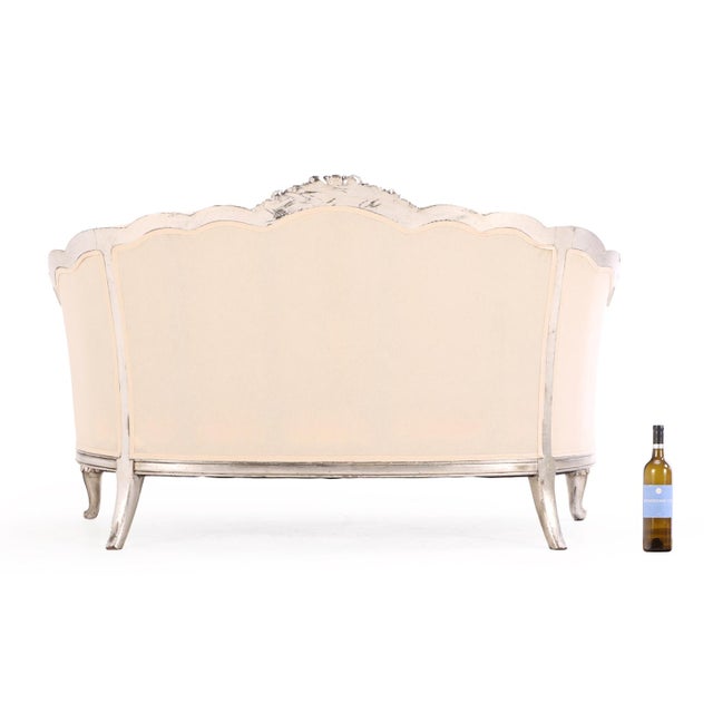 French A French Louis XV Style Silver Leaf Carved Settee, C. 1930. For Sale - Image 3 of 5