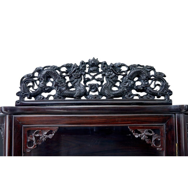 Antique Chinese Glazed Display Cabinet in Carved Hardwood, 1890 For Sale - Image 3 of 8