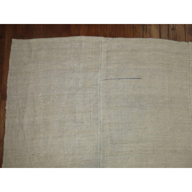 White Room Size Vintage Turkish Kilim - 8'5" x 11'10" For Sale - Image 4 of 6