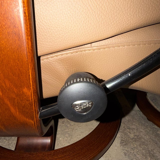 Stressless Leather Recliner and Ottoman Norway Ekornes Scandinavian Modern For Sale - Image 9 of 10