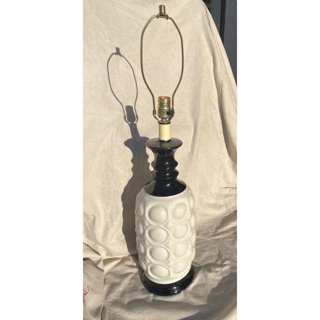 Mid-Century Honi Chilo Ceramic Cream/Black Bubble Table Lamp For Sale In Palm Springs - Image 6 of 11