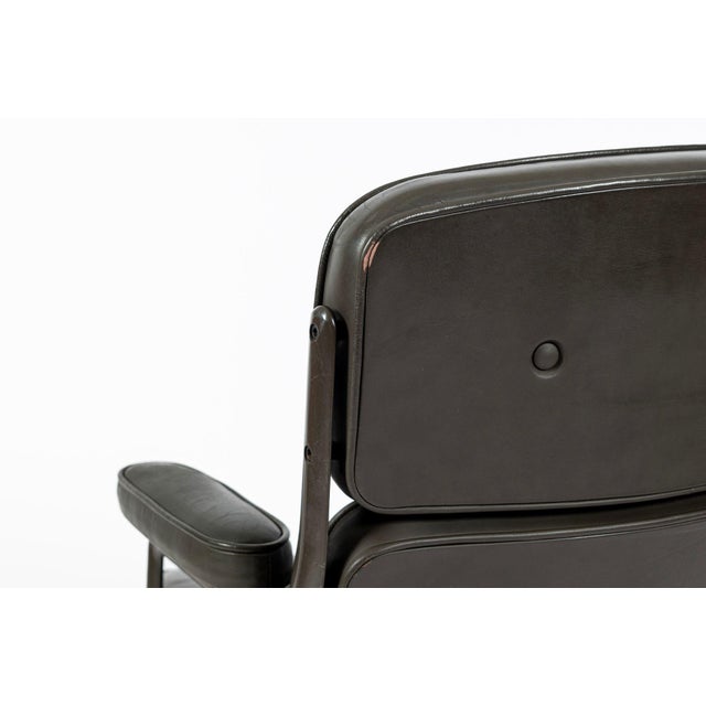 Eames Time Life Executive Lobby Chair for Herman Miller, Gray Leather Office Desk Chair, 1988 For Sale - Image 16 of 18