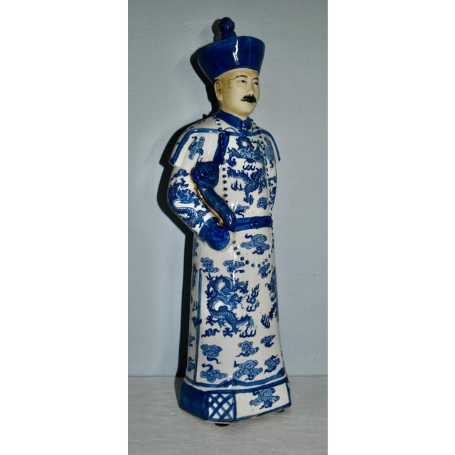 Vintage Blue & White Porcelain Qing Emperor Statue For Sale In Philadelphia - Image 6 of 12