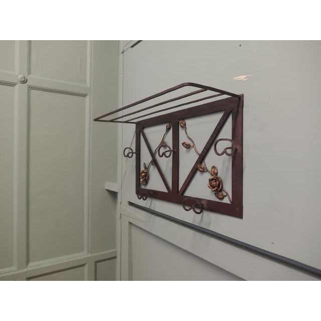 1920s French Art Deco Iron Hat and Coat Rack with Shelf Decorated with Roses, 1920 For Sale - Image 5 of 8