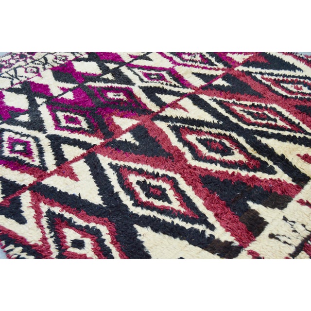 Mid 20th Century Vintage Moroccan Rug - 7'9'' X 5' For Sale - Image 12 of 13