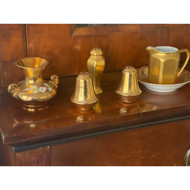 Glass 1910s 4 Gold Porcelain Antique Salt Pepper Shakers and Creamer - 6pcs For Sale - Image 7 of 11