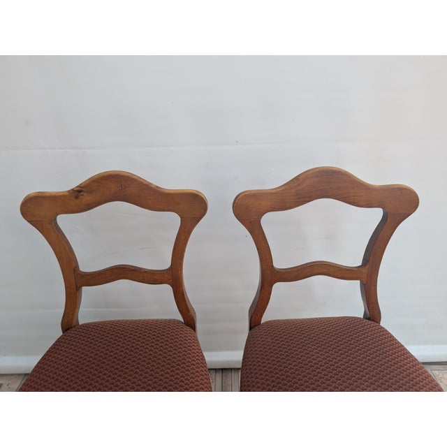 Set of 6 Biedermeier chairs made of solid beech wood with springs Set of 6 Biedermeier-style chairs made of solid beech...