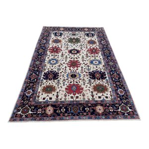 Fine Ivory Persian Serapi Hand-Knotted Wool Rug - 6'1" X 9'1"