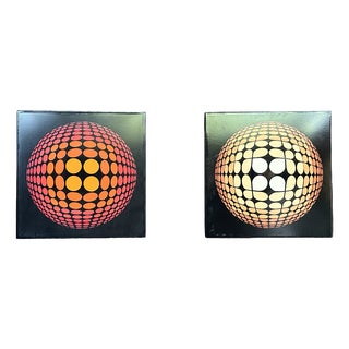 German Artist, Large Pair of Op Art Wall Objects, 20th Century, Enamel Screenprints, Set of 2 For Sale