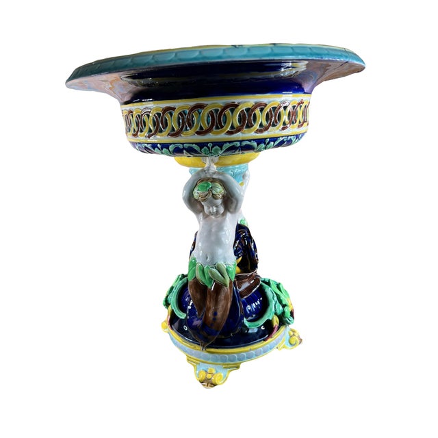 Large Centerpiece in Sarreguemines Slip, 19th Century For Sale - Image 4 of 14
