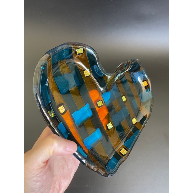 Artisan Glass Tray in the Shape of Heart by Joy Mc For Sale In Las Vegas - Image 6 of 9