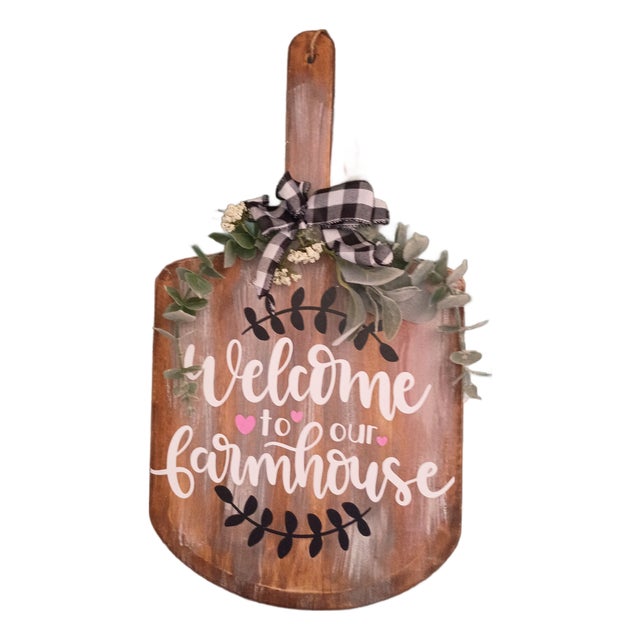 Rustic Farmhouse Style Cutting Board For Sale