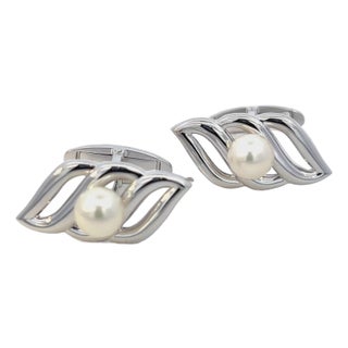 1990s Mikimoto Estate Akoya Pearl Mens Cufflinks Silver, 2 Pieces For Sale