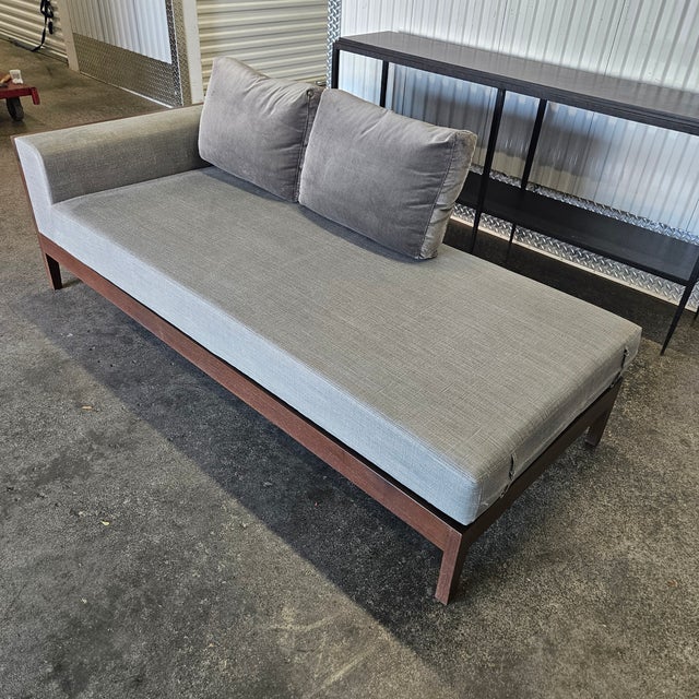 Brown Elegant Holly Hunt Jupiter Chaise / Daybed For Sale - Image 8 of 12