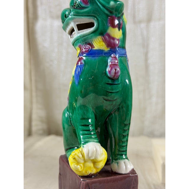Mid-20th Century Chinese Polychrome Glazed Guardian Lions, Pair For Sale - Image 4 of 10