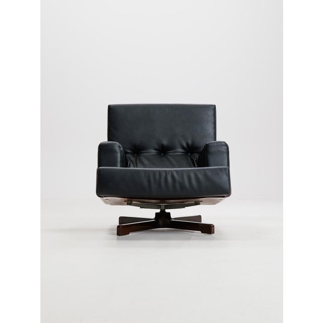 Black Swivel Model 401 Armchair in Rosewood by Menilio Taro for Cinova, 1960s For Sale - Image 8 of 13