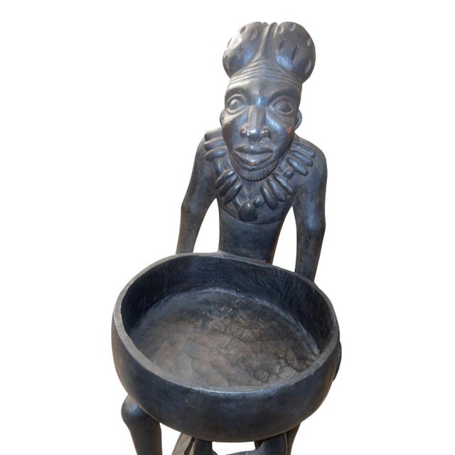 African Monumental Yoruba Figural Ritual Vessel, Nigeria, Mid-20th Century For Sale - Image 3 of 7