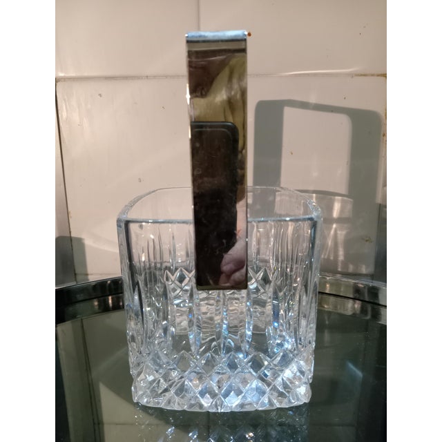 Square-shaped ice bucket, produced in the Tuscan glassworks of Colle Val d'Elsa in the 1980s.