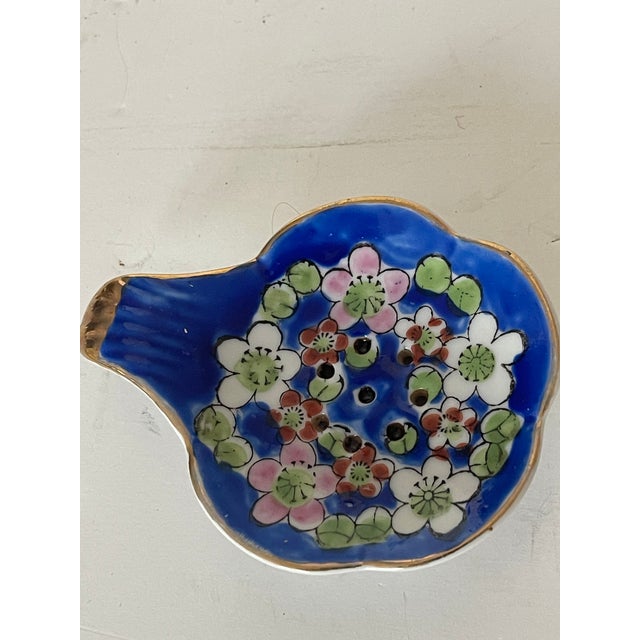 Asian Antique Chinese Qing Dynasty Polychrome Tea Strainers - Pair For Sale - Image 3 of 5