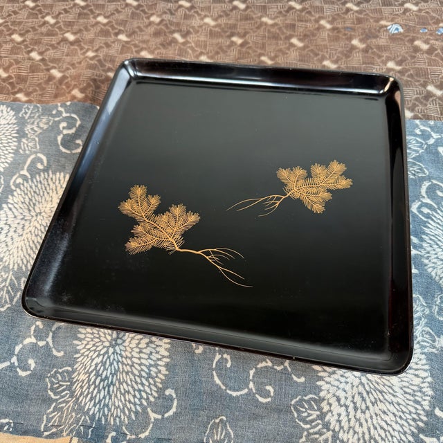 Mid-Century Modern Japanese Lacquerware Tray with Gold Decoration, 1930s For Sale - Image 3 of 18