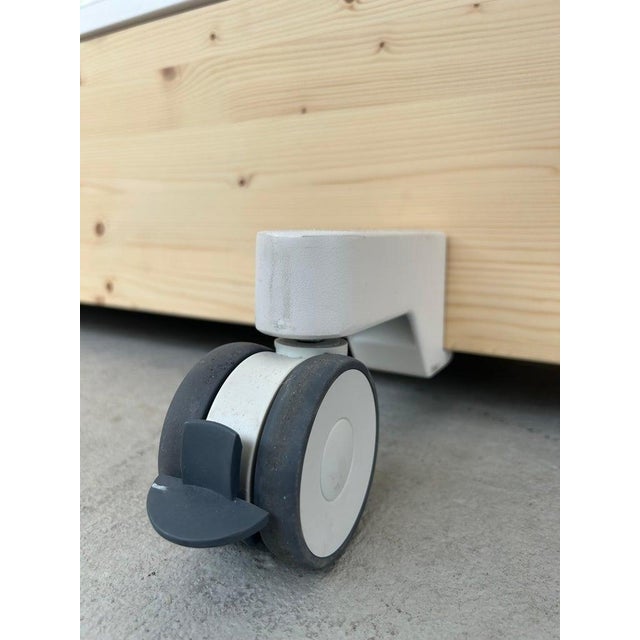 Vitra "Dancing Wall" Movable Office Room Dividers, Fabric and White Board Sides For Sale - Image 9 of 18