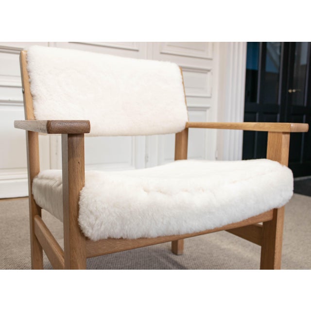 Oak Armchair with White Sheep Fur Upholstery by Hans J. Wegner, 1980s For Sale - Image 4 of 12