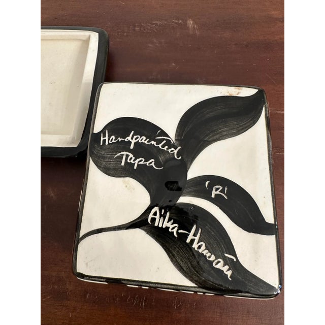 Brown Vintage Ta Pa Original Polynesian Hand Painted Ceramic Lidded Box, Black, Brown and White For Sale - Image 8 of 12