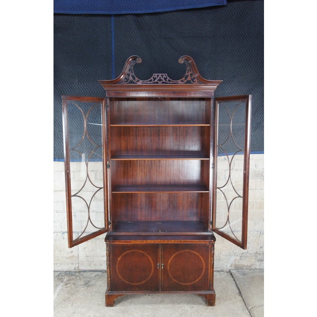1940s Antique Union National English George III Style Mahogany China Cabinet Bookcase For Sale - Image 5 of 12