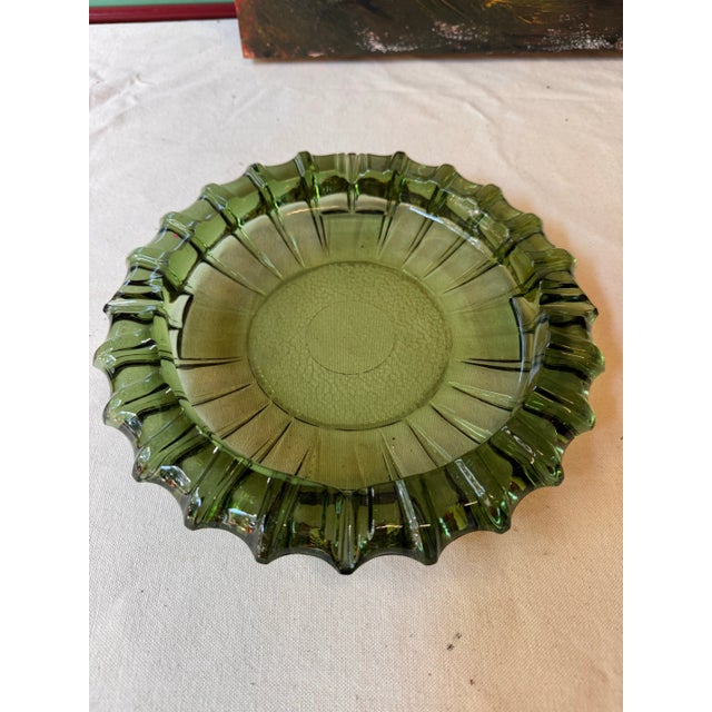 Pair of Vintage Green Glass Ashtrays For Sale In Atlanta - Image 6 of 12