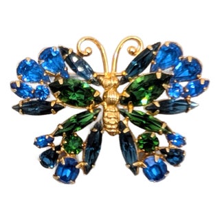 Vintage 1950s Signed Napier Faux-Sapphire & Emerald Butterfly Brooch For Sale