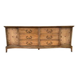 1960s Mid Century Modern Credenza / 12-Drawer Dresser - Unmarked Attributed to Thomasville Horizon Series For Sale