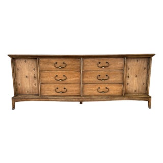 1960s Mid Century Modern Credenza / 12-Drawer Dresser W/ Mirror Attributed to Thomasville Horizon Series For Sale