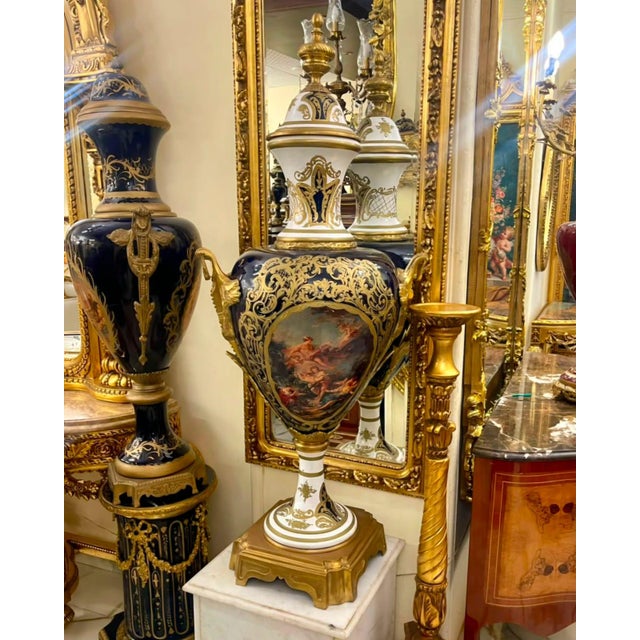 French French Blue & White Porcelain Vase – Romantic Scene With Gold-Gilt Bronze Mounts For Sale - Image 3 of 3
