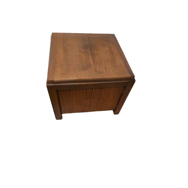 Lane Walnut Modern Coffee Table + End Tables Set, 1981 – Mid Century Revival Collection For Sale - Image 9 of 10