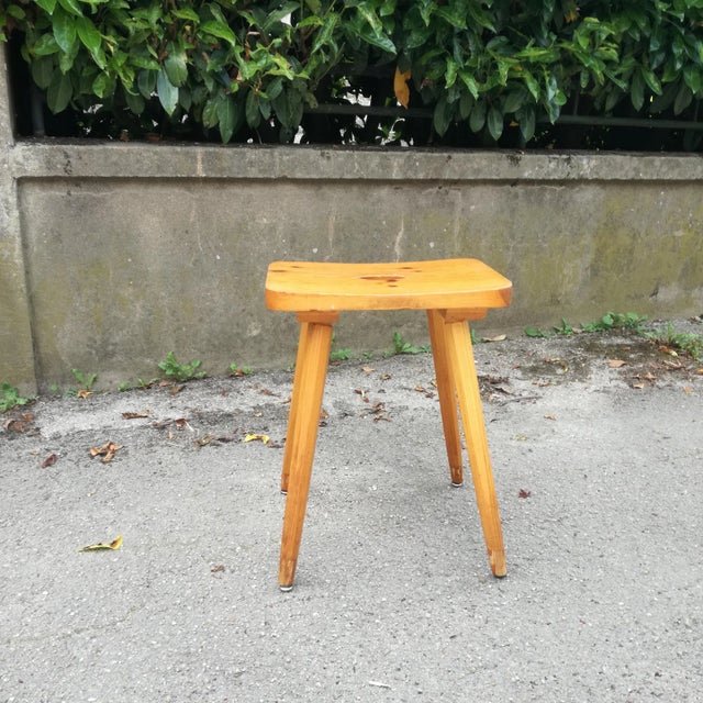 Pine Stool with Concave Seat and Pencil Legs, France, 1970s, in Good conditions. Designed 1970 to 1979
