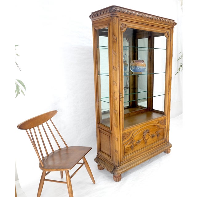 Late 20th Century Italian Carved Wood Compact One Door Compact Vitrine Display Cabinet MINT For Sale - Image 5 of 15
