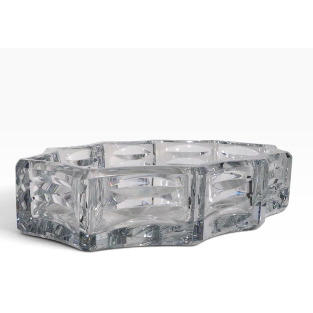 Mid 20th Century Large Bacarrat Crystal Centerpiece Bowl For Sale In New York - Image 6 of 9