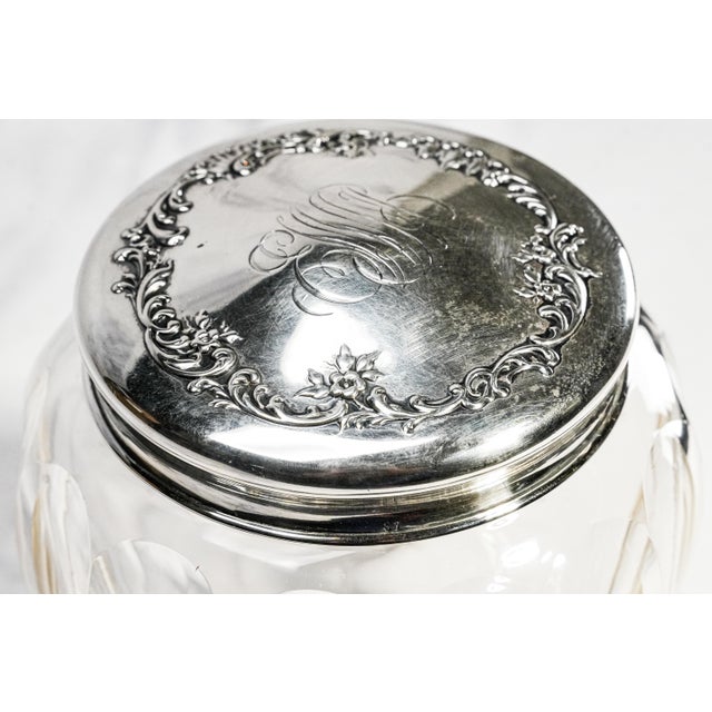 Wonderful Large Antique Sterling Silver Crystal Vanity Jar Edwardian Faceted Dresser Cut Crystal For Sale In New York - Image 6 of 17