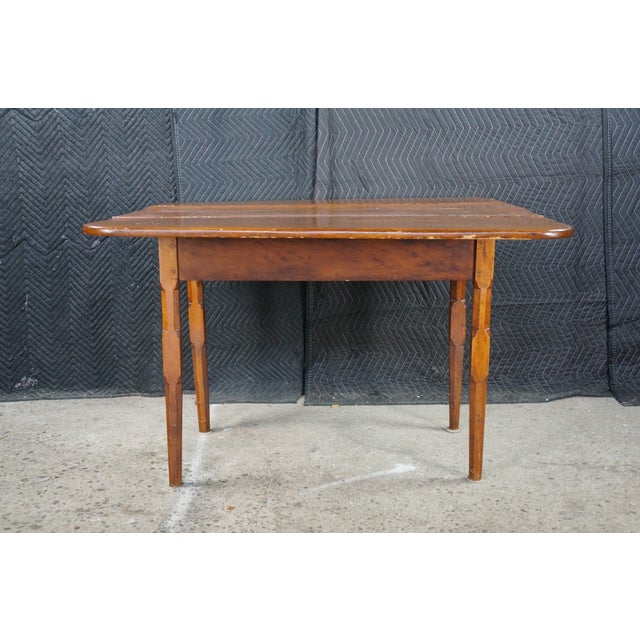 Early 19th Century Antique Early 19th Century American Walnut Drop Leaf Console Dining Table For Sale - Image 5 of 18