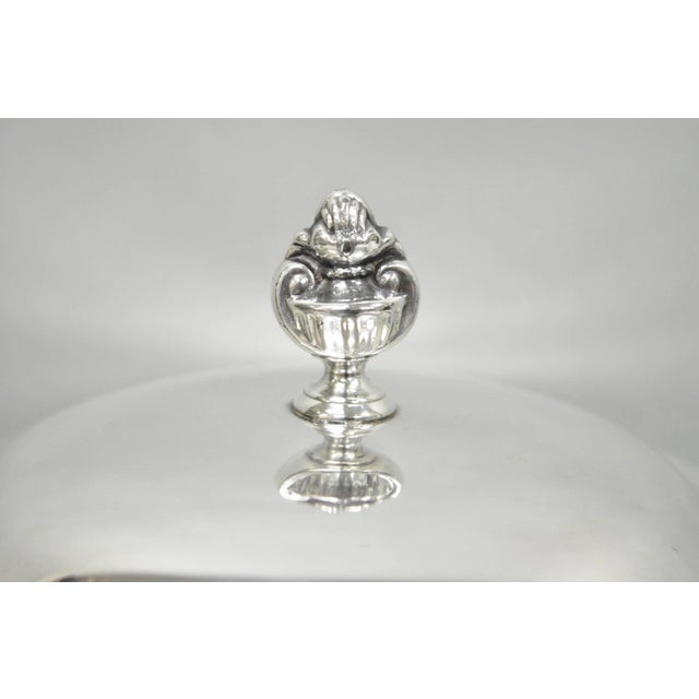 Metal Antique English Regency Lion Head Silver Plated Covered Bar Ice Bucket For Sale - Image 7 of 17