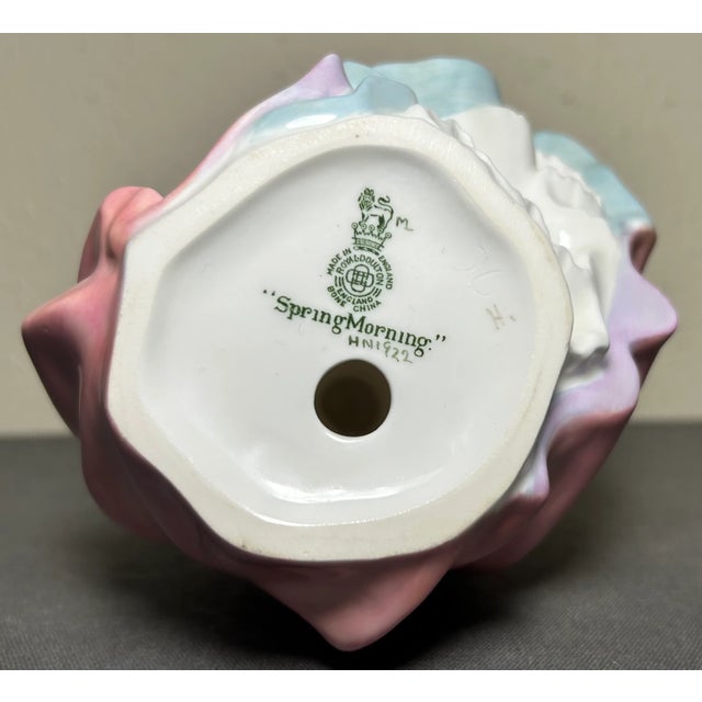 Vintage 1940-1973 English Royal Doulton Porcelain Spring Morning Figurine (Hn 1922) (Retired) For Sale In New Orleans - Image 6 of 6