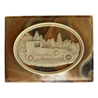 Vintage Avondale Marbled Crushed Glass Jewelry Box With Rolls Royce Silver Ghost 1923 Relief For Sale